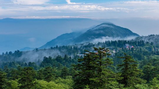 登峨眉山