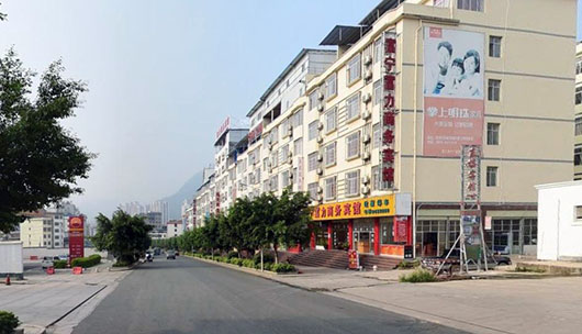 回到尴尬的云南